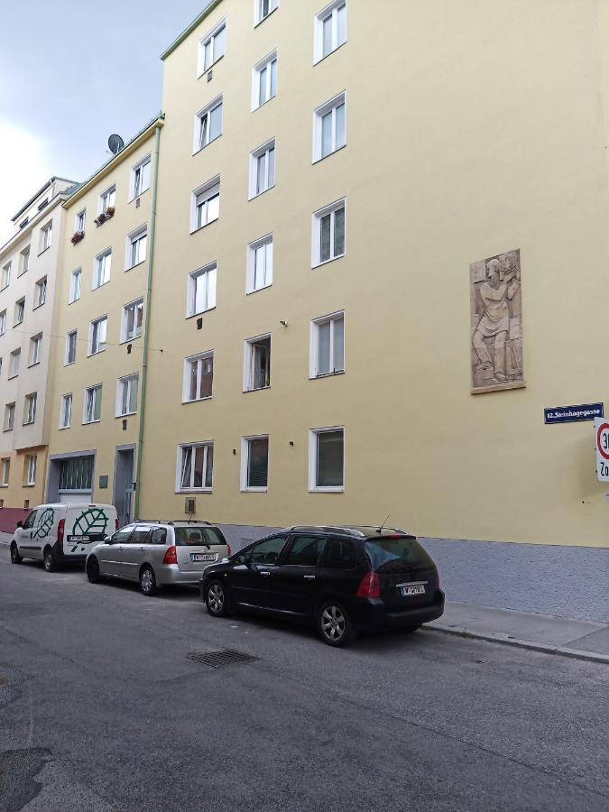 Apartment To Explore Vienna And Self-Supply Екстериор снимка